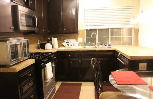 Midway Casa | Mountain view and only 5 min drive to Dixon Lake. Clean, quiet and safe place.