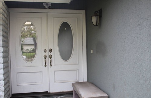 Midway Casa | Mountain view and only 5 min drive to Dixon Lake. Clean, quiet and safe place.