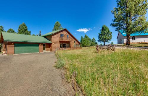 Angel Fire Casa | Mountain-View Angel Fire Cabin 1 Mi to Ski Resort