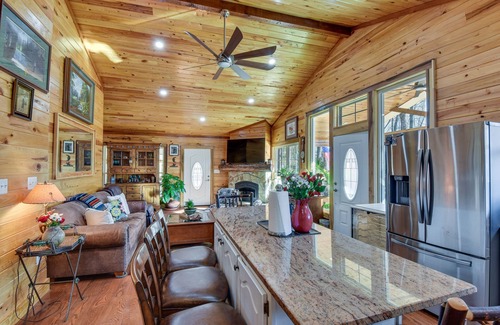 Clayton Cabina | Mountain-View Cabin ~ 2 Mi to Downtown Clayton!