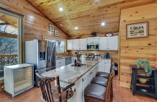 Clayton Cabina | Mountain-View Cabin ~ 2 Mi to Downtown Clayton!