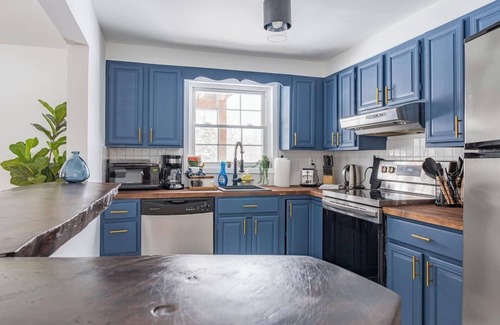 Hensonville Chalet De Esquí | This chalet is a 4 bedroom(s), 2 bathrooms, located in Hensonville, NY.