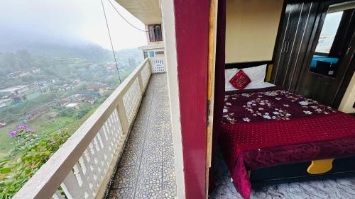 Ooty Hotel | Mountain view cottage ooty