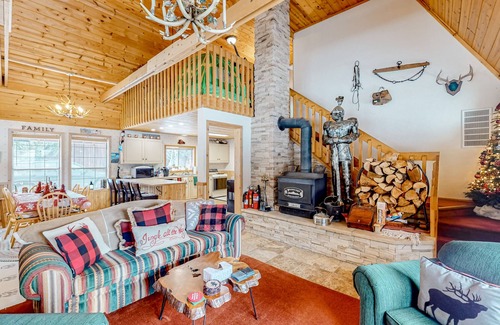 Liberty Casa | Mountain-view, dog-friendly abode with grill & W/D - near outdoor recreation