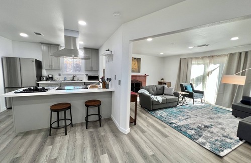 Thousand Oaks Casa | Mountain View Entire House 4Rooms 3Baths