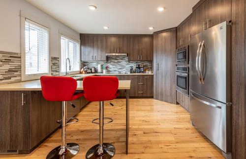 Teepee Town Casa | Mountain View Escape with Private Hot Tub & Patio