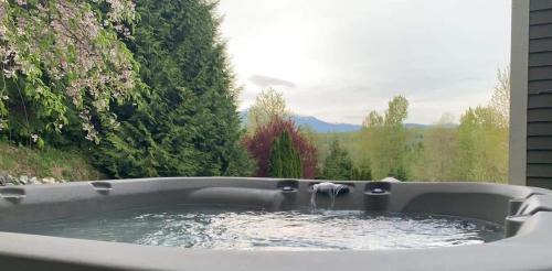 Snohomish Casa | Mountain View Estate Forest Hot Tub Full Arcade