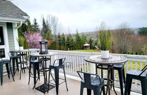Snohomish Casa | Mountain View Estate Forest Hot Tub Full Arcade