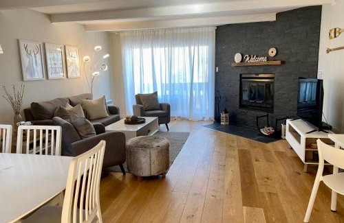 Mont-Tremblant Apartamento | Mountain view fully renovated 6-8 people condo