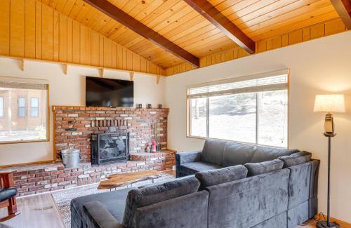 Pine Mountain Club Casa | Mountain-View Haven with Deck in Pine Mountain Club