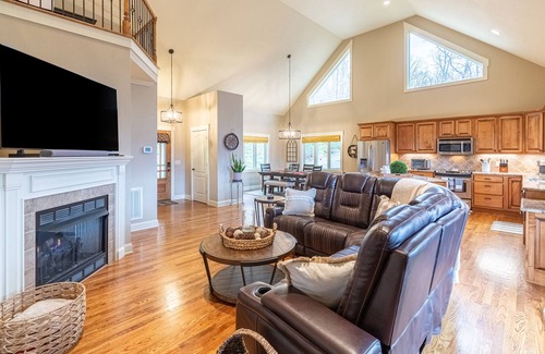 Waynesville Casa | Mountain-view haven with great views, fireplaces, WiFi & ample alfresco living