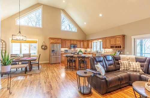 Waynesville Casa | Mountain-view haven with great views, fireplaces, WiFi & ample alfresco living