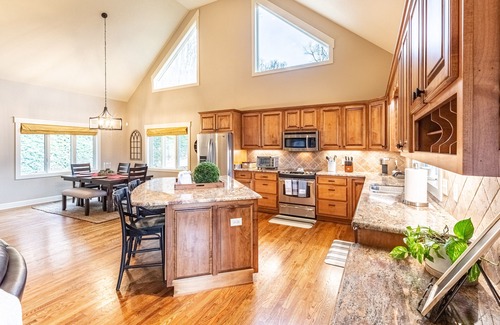 Waynesville Casa | Mountain-view haven with great views, fireplaces, WiFi & ample alfresco living