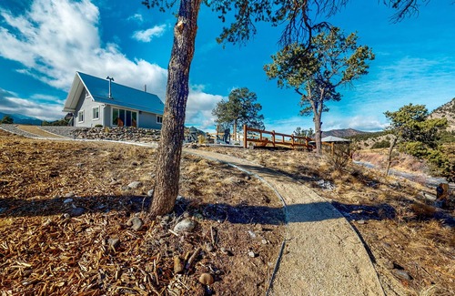 Salida Casa | Mountain-View Home on Arkansas River - Dog-Friendly & RVs Welcome