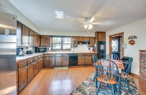 Dahlonega Casa | Mountain-View Home with Deck and Grill in Dahlonega