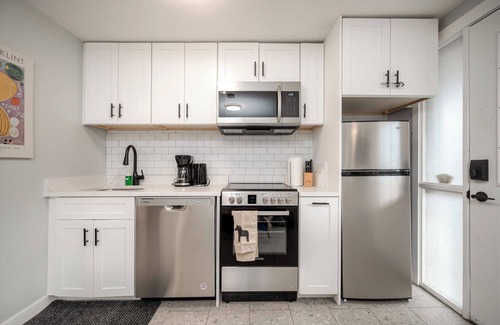 Harvie Heights Apartamento | Mountain View King Studio at Banff National Park Gate