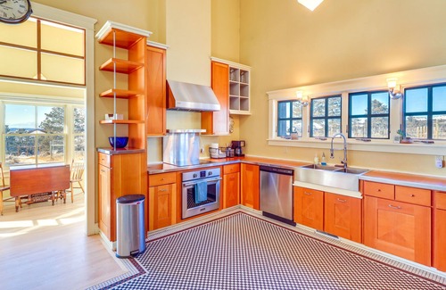 Edgar Casa | Mountain-View Laurel Respite On 20 Private Acres!