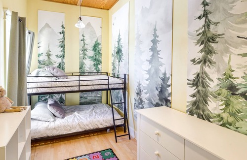 Edgar Casa | Mountain-View Laurel Respite On 20 Private Acres!