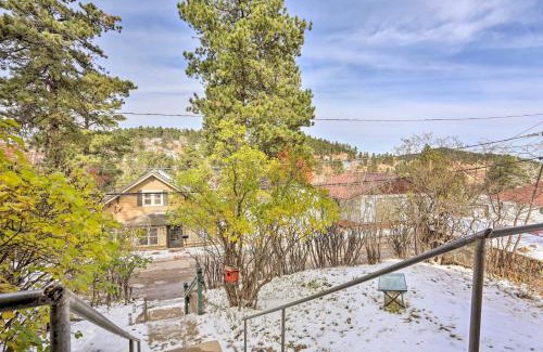 Deadwood Casa | Mountain-View Lead Home with Patio and Fire Pit!