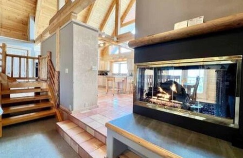 North Powder Casa | Mountain View Lodge, Sleeps 14, Near Anthony Lakes