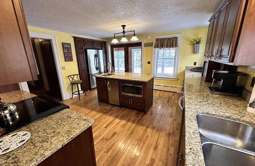 Jay Casa | Mountain View Loj overlooking the majestic Adirondack Mountains & Ausable River