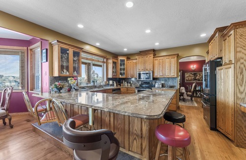 Layton Casa | Mountain View Mansion in the foothills of Utah