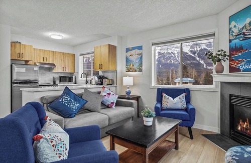 Harvie Heights Casa | Mountain View Oasis with Hot Tub at Banff National Park Gate