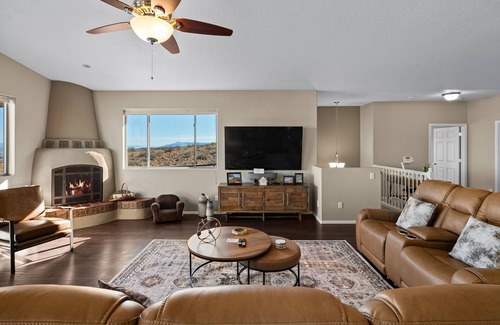 Clarkdale Casa | PeaksView Oasis near Jerome-Old Town-Sedona-Mt. Views, Secluded and Luxurious.