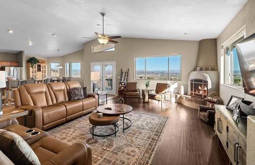 Clarkdale Casa | PeaksView Oasis near Jerome-Old Town-Sedona-Mt. Views, Secluded and Luxurious.