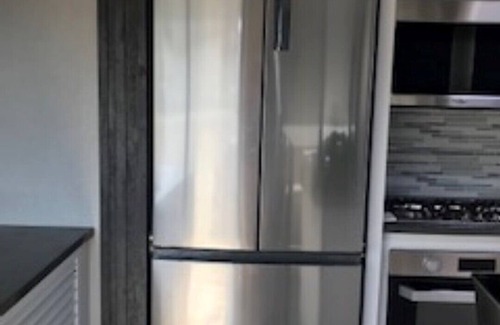 Regional District of Nanaimo Casa | Mountain View Retreat (Luxury RV, modern and mountain view)