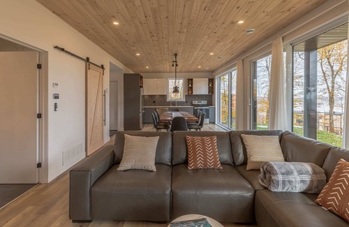 La Conception Chalet De Esquí | Mountain View Retreat with Private Hot Tub & Pool