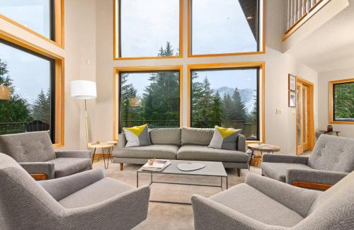 Rhododendron Casa | Mountain View Retreat
