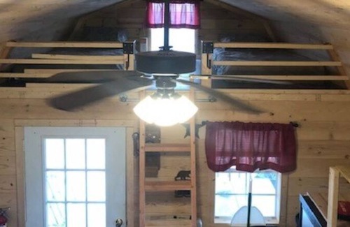 Blue Mountain Cabina | Mountain View Rustic Cabin