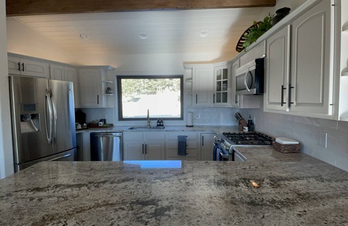 Colorado Springs Casa | Mountain View Country Home with beautiful views out every window.