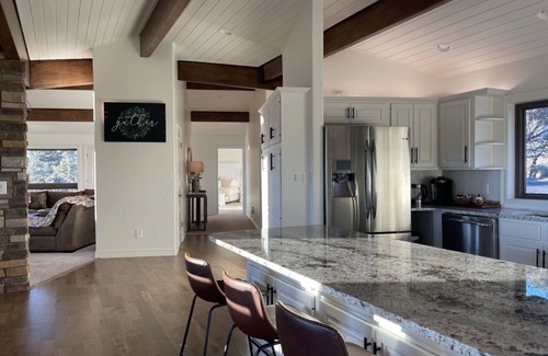 Colorado Springs Casa | Mountain View Country Home with beautiful views out every window.