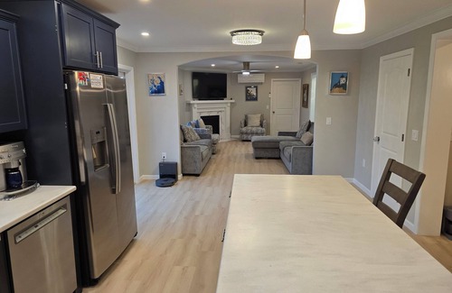 Manset Casa | Mountain view home - views of Acadia mountains and harbor on the edge of town