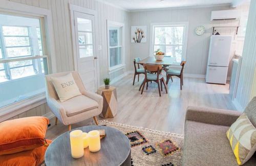 Chimney Rock Cabaña | Mountain View w. Hot Tub, Gas Fireplace, Wi-Fi, Dogs Allowed, Close to Town