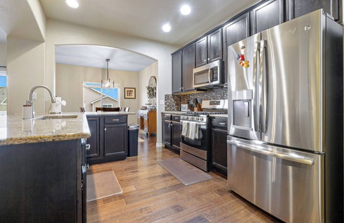 Monument Casa | Mountain view w/master suite fireplace & game room