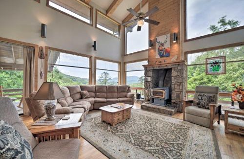 Bryson City Casa | Mountain Views and Deck Spacious Bryson City Home!