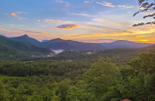 Sapphire Casa | Mountain Views and Deck Stunning Sapphire Cabin
