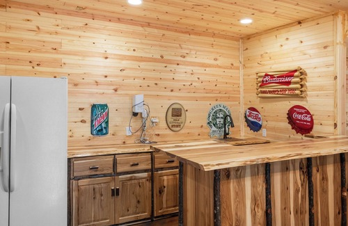 Grassy Creek Casa | Wraparound Views & Forest Feels | Dream Cabin | Game Room with Pool Table