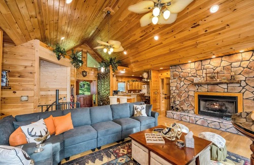 Grassy Creek Casa | Wraparound Views & Forest Feels | Dream Cabin | Game Room with Pool Table