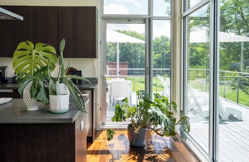 Denver Villa | Mountain Views, Hot Tub & Sauna near Roxbury
