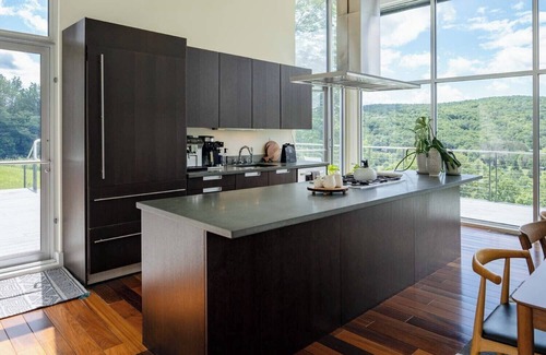 Denver Villa | Mountain Views, Hot Tub & Sauna near Roxbury
