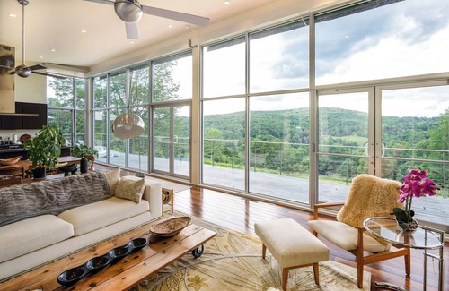Denver Villa | Mountain Views, Hot Tub & Sauna near Roxbury