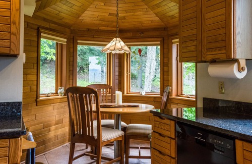 Moretown Casa | Mountain views, luxurious surroundings, nearby skiing, and a hot tub!
