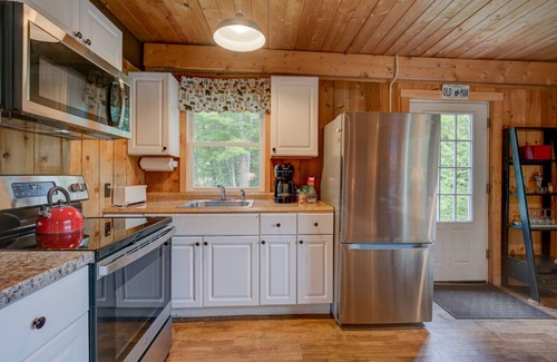 North Conway Cabina | Mountain Views Moon Cottage