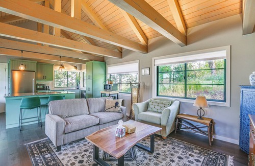 Thurston Cabaña | Mountain Views: Peaceful Eugene Country Cottage!