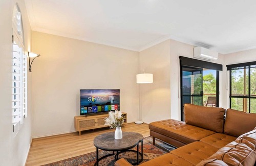 Mudgeeraba Casa | Tranquil Countryside 4 Bed Unit