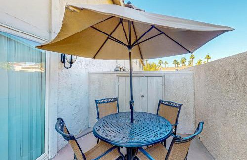 Palm Springs Casa | Mountain Vista Retreat - 68734